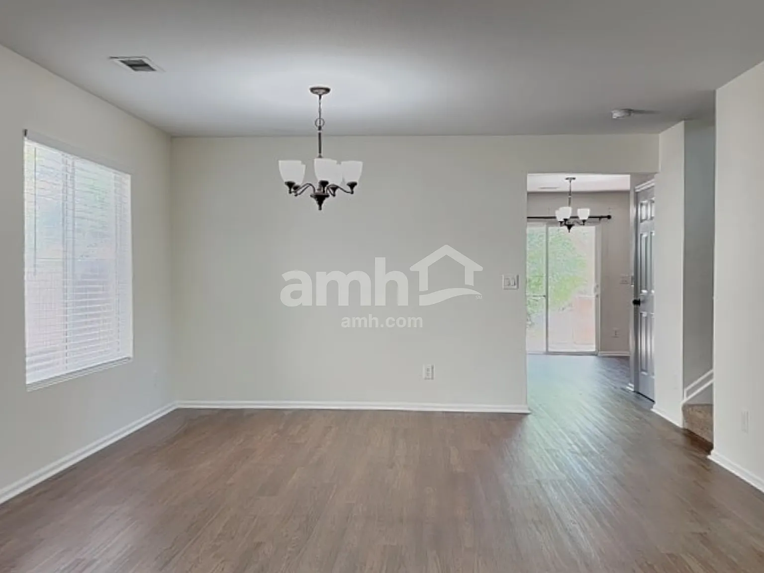 4 bed, 2.5 bath, 2509 sqft, $3,425 — Photo 4