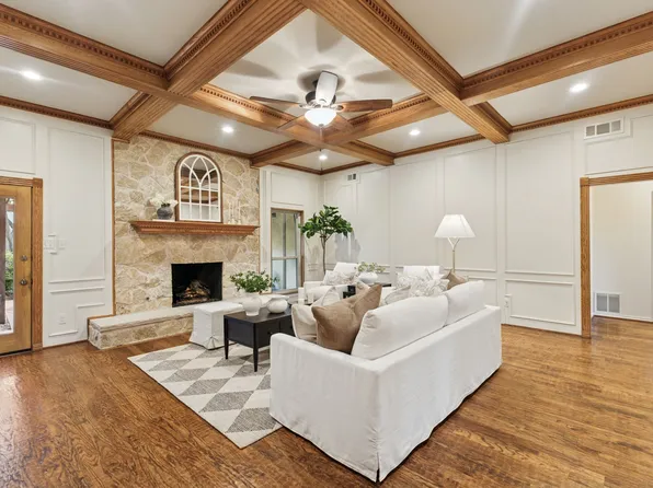 1141 Yorkshire Dr, Carrollton, TX 75007