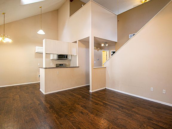 2nd image of 2369 Trafalgar Dr
