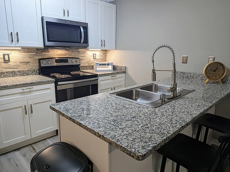 180 W Dublin Dr — Photo 44