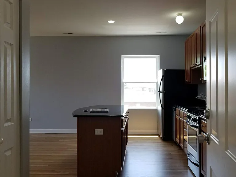 4900 N Lawndale Ave #3 — Photo 4