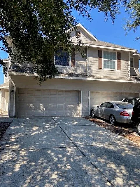 3 bed, 2.5 bath, 1636 sqft, $1,800 — Photo 2