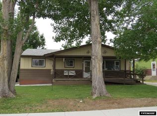 1095 McDougall Dr, Lander, WY 82520