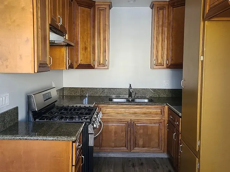 4303 W Adams Blvd #1 — Photo 3