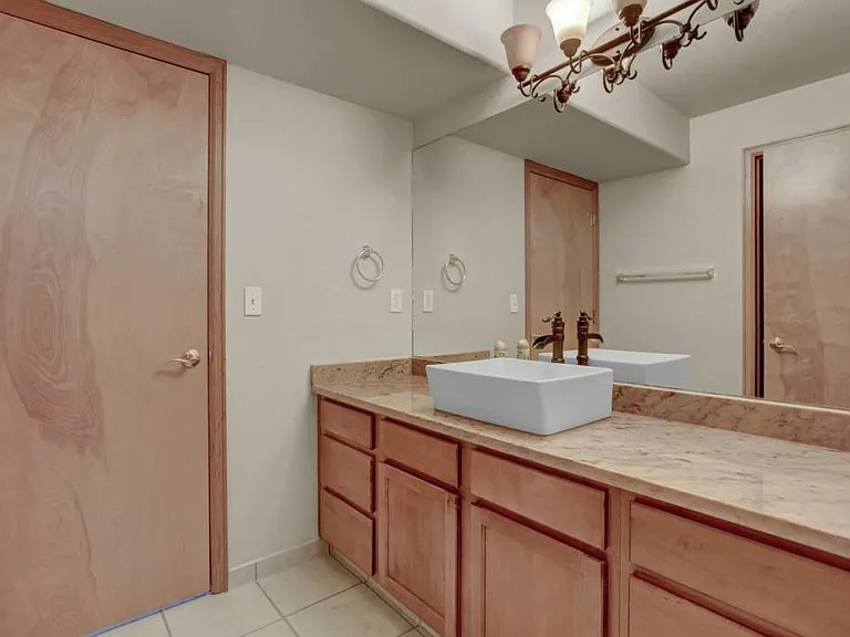 5235 Bancroft Hts — Photo 23