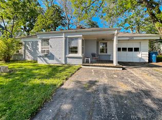 785 Saint Andrews Dr, Crete, IL 60417