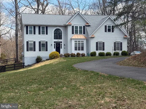 5200 Swain Dr, Warrenton, VA 20187