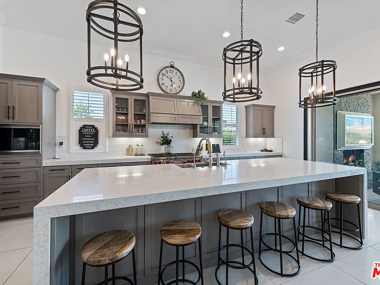 55140 Spring Creek Ct — Photo 6
