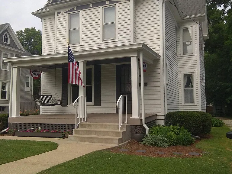 287 Sandusky St — Photo 2