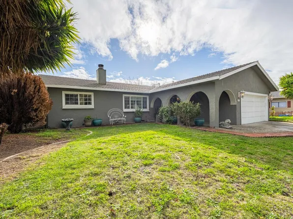 971 Cherry St, Hollister, CA 95023