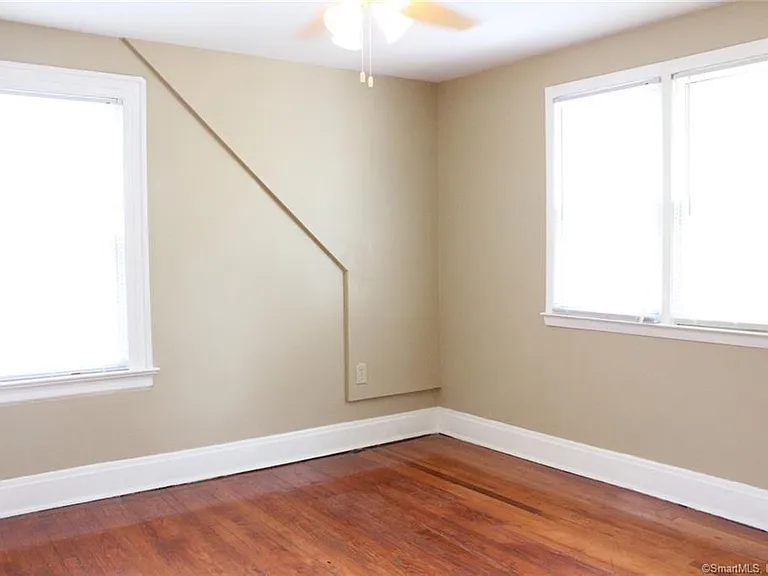28 Cottage St #1 — Photo 8