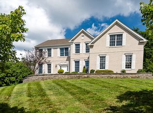 12 Greenbriar Ct, Flanders, NJ 07836