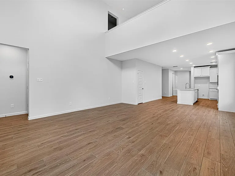 5019 Bowen Prairie Dr — Photo 16