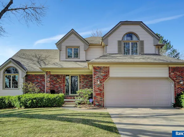 5741 Culwells Rd, Lincoln, NE 68516