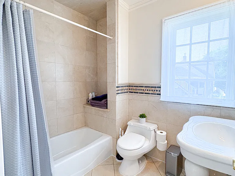 87 Stephen St #1C — Photo 12