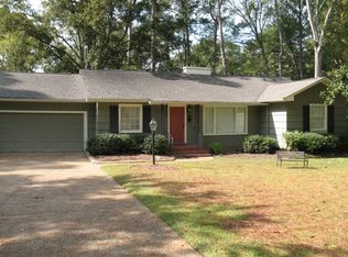 4333 Meadowhill Dr, Jackson, MS 39206