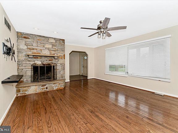 4th image of 7023 Runkles Rd