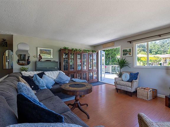 5th image of 307 Maliview Dr