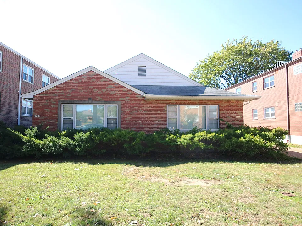 5806-5808 Sunshine Dr.