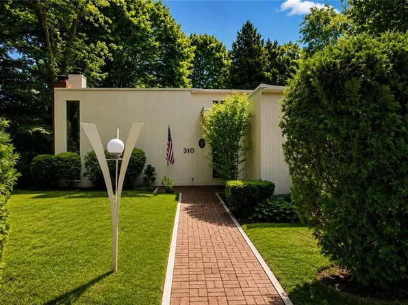 310 Spencer Ave #2818, East Greenwich, RI 02818