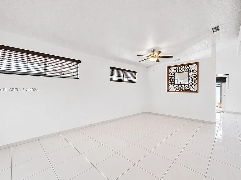 7256 W 34th Ln — Photo 3