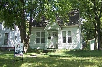 1st image of 105 E Pinckney St