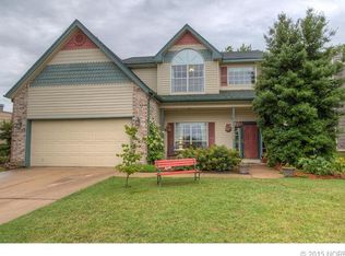 2006 S Cypress Ave, Broken Arrow, OK 74012