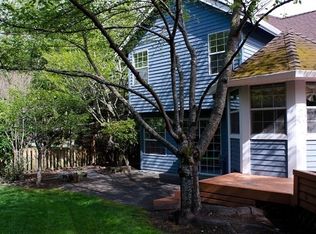 16753 NE 35th St, Bellevue, WA 98008