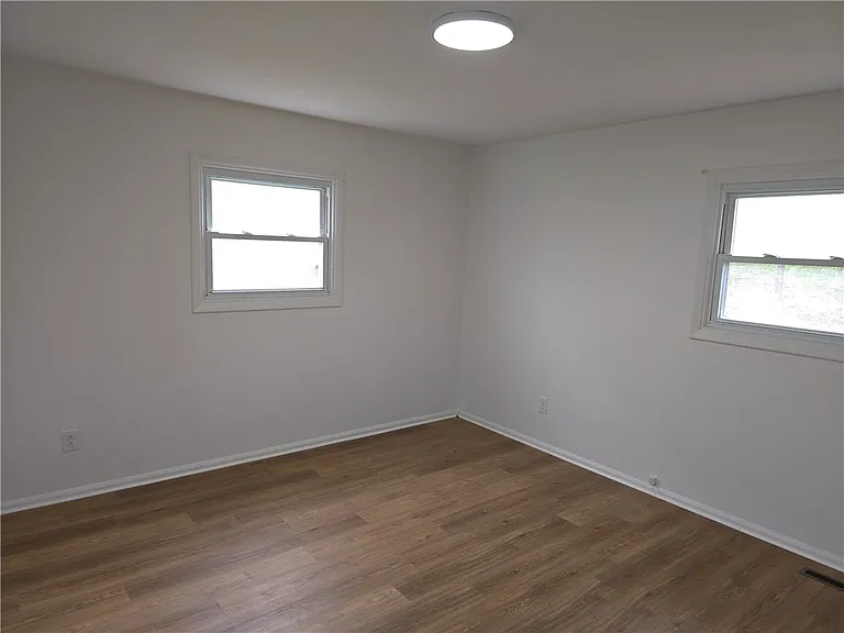 379 Hollybrook Rd — Photo 15