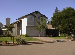 2005 Shelbourne Way, Santa Rosa, CA 95403
