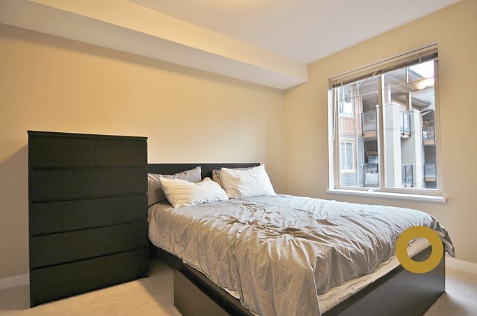1st image of 240 Sherbrooke St