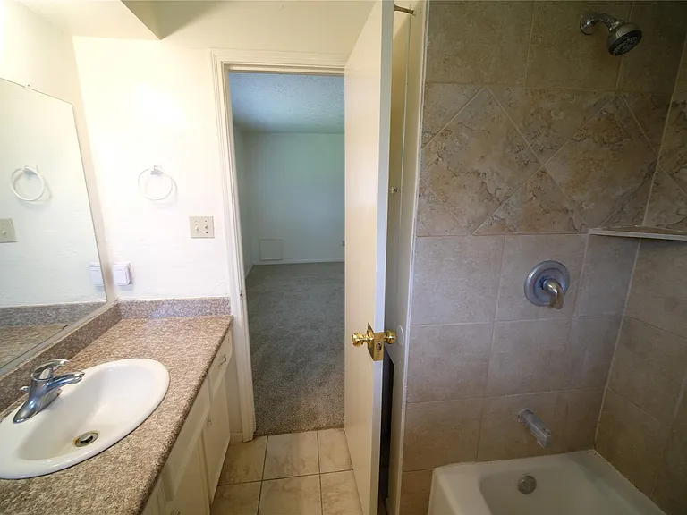 12327 Shannon Hill Cir — Photo 14