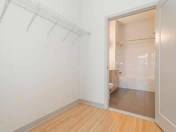 5th image of 319 D St