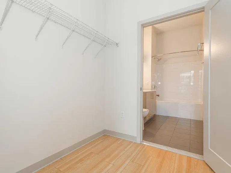 319 D St — Photo 5