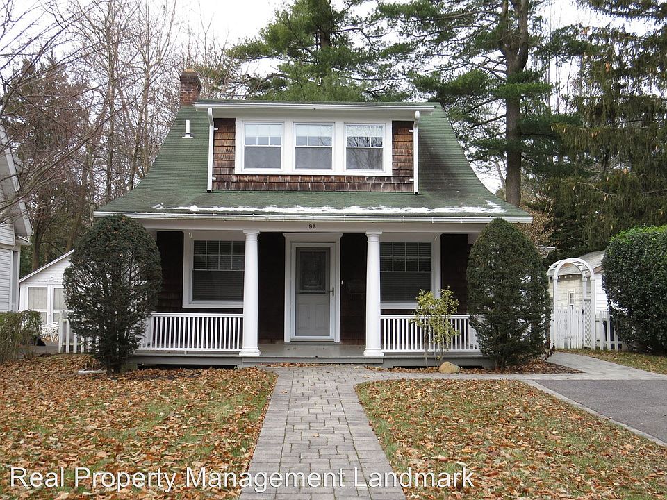 1st image of 92 Dubois Ave