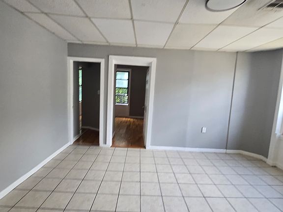 4th image of 46 Milford Ave #17