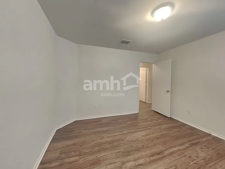 4229 Golden Horn Ln — Photo 17