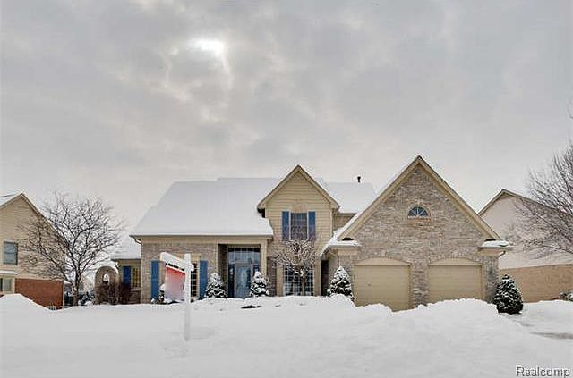 1st image of 51071 W Hills Dr
