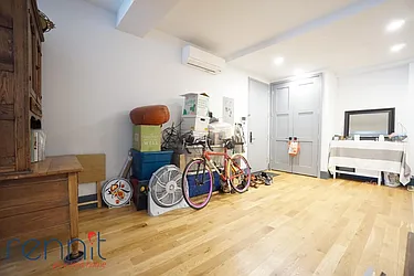 Rented by Rennit Inc.