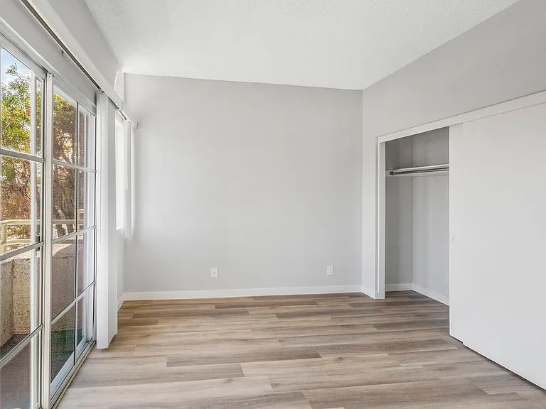 Crenshaw Townhouse — Photo 6