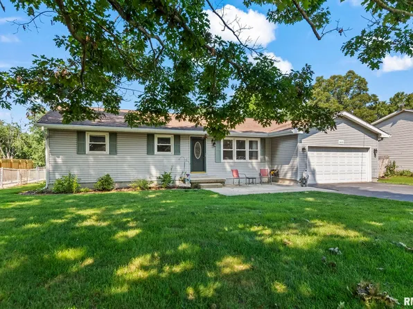 3435 Greenview Dr, Decatur, IL 62521