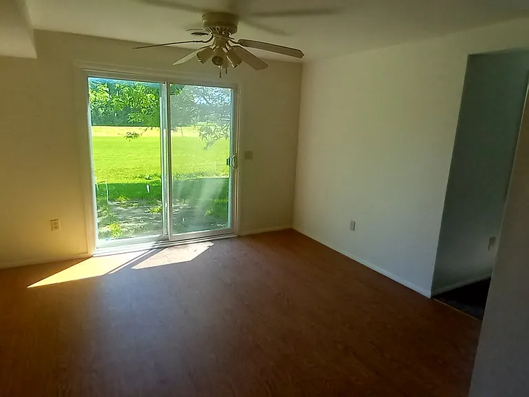24976 Gerald Ave — Photo 2