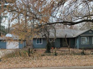 18195 148th Ave, Spring Lake, MI 49456