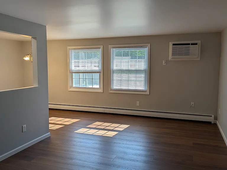 202 S Union Rd #8 — Photo 4