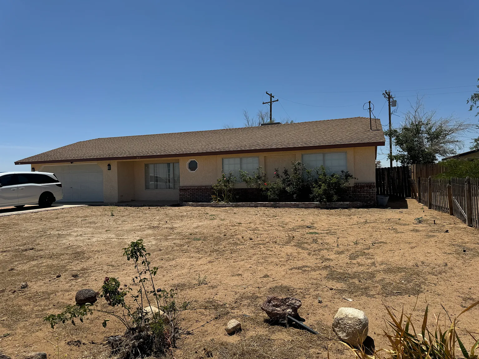 3 bed, 1596 sqft, $2,300 — Photo 3