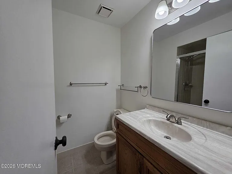 129 Tulip Ln — Photo 10