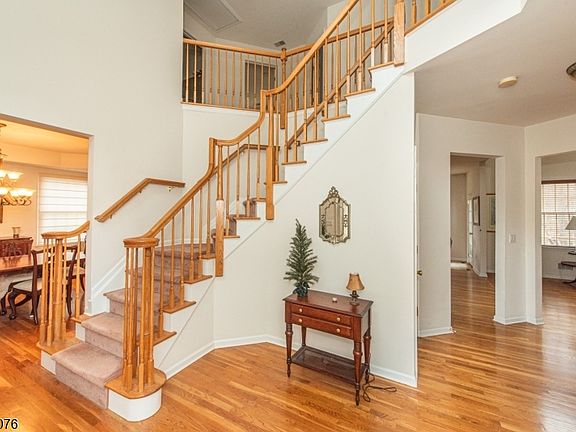 3rd image of 1240 S Beverwyck Rd