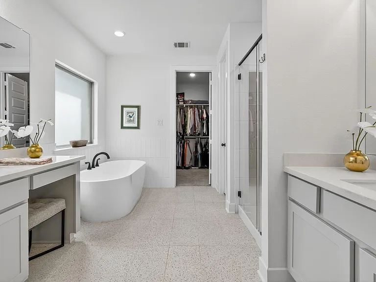 31418 Golden Cliffs Ln — Photo 22