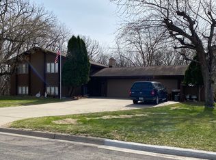 10331 Columbus Rd, Bloomington, MN 55420