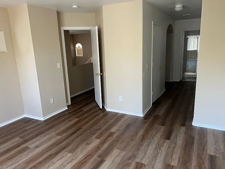 9471 Perennial View Ave — Photo 14